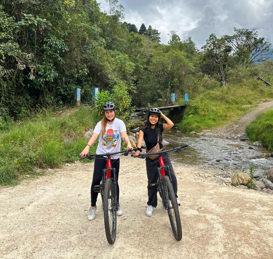Rutas de ciclismo en Alpinas: disfruta de la emoción y la adrenalina en medio de la naturaleza.